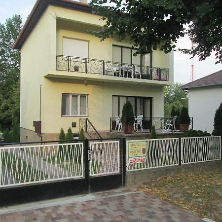 Rozs Haz Apartment ซาลาคาโรส ภายนอก รูปภาพ